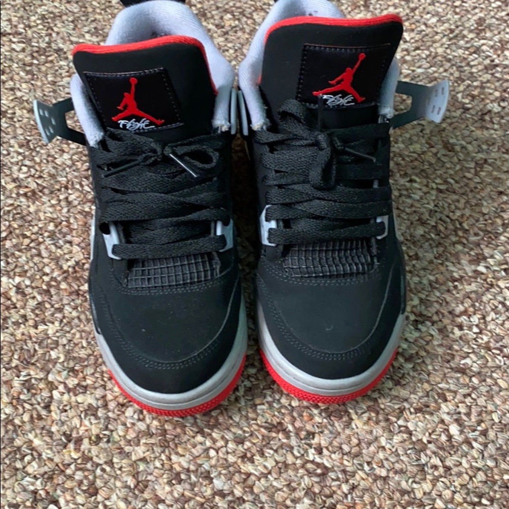 Jordan 4s retro